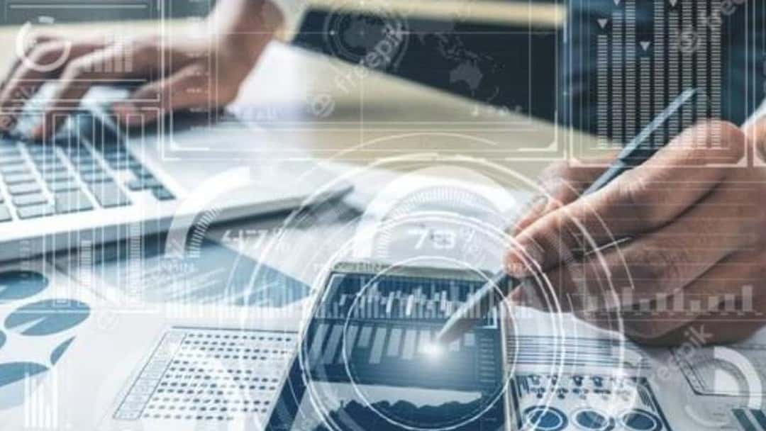 Risk and reward: technology and firms' reputation management 