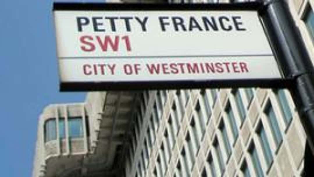 Law Commission confirms validity of electronic signatures 