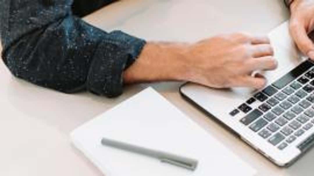 Lawyer struck off for unregulated divorce practice