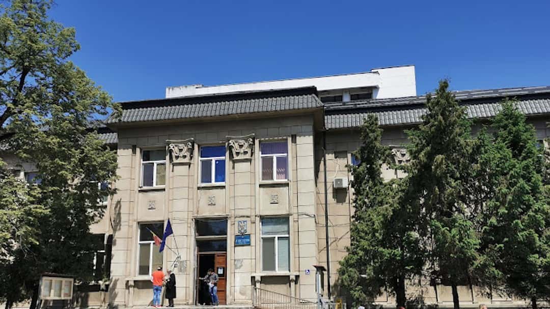 UK court upholds extradition ruling