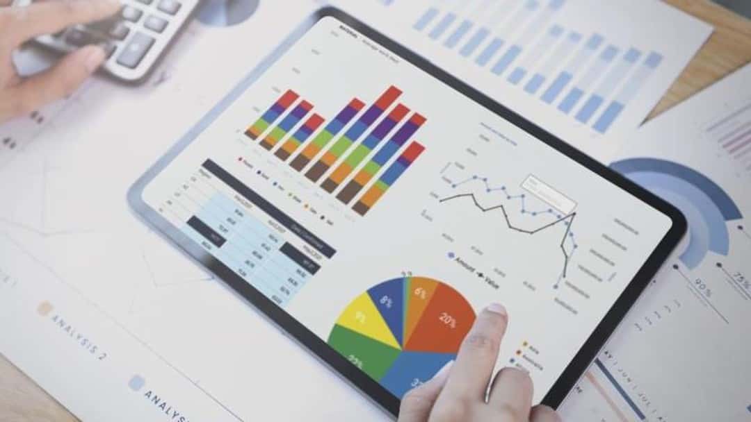 Legal sector turnover falls by seven per cent