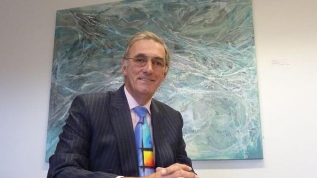 Edmonds challenges profession to throw away its regulatory rule books