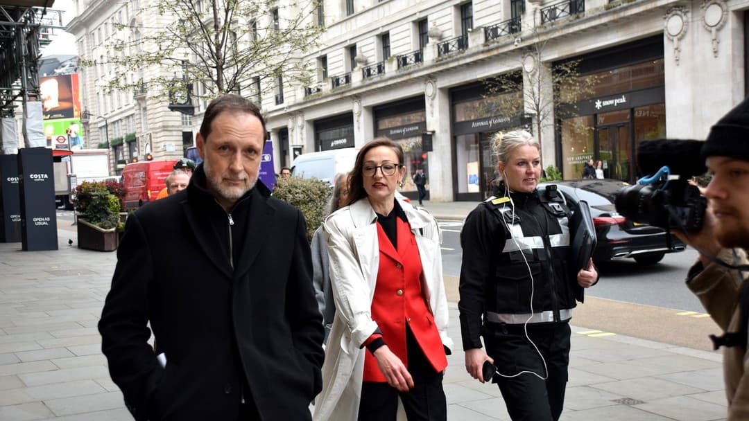 Women citizens arrest oil executives