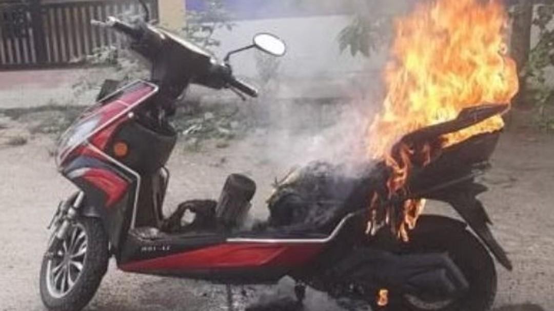 Another E-Scooter battery fire raises urgent need for regulation