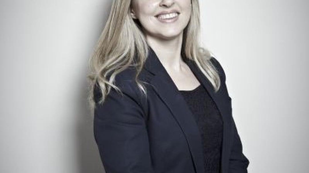 A private affair: Dethroning King Con without the state