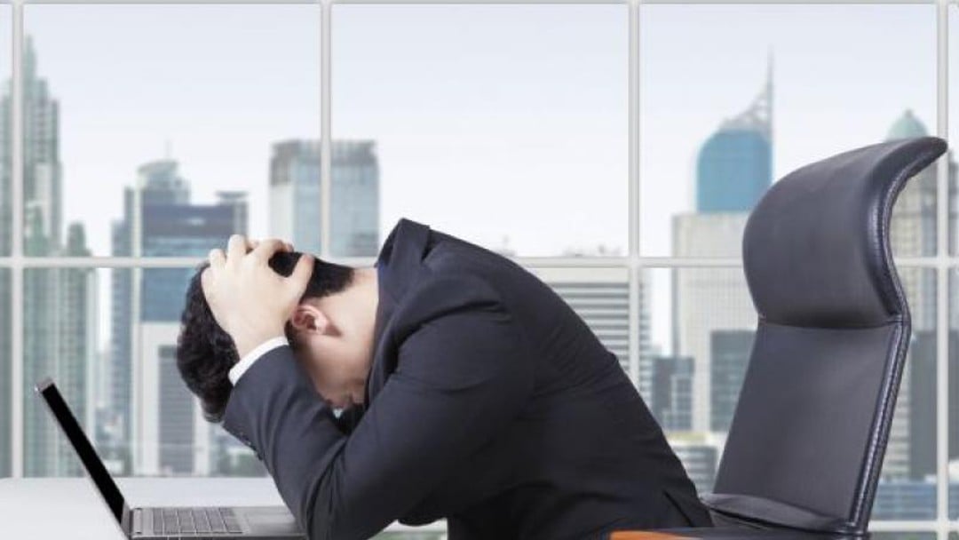 Professional negligence claims against law firms almost halves