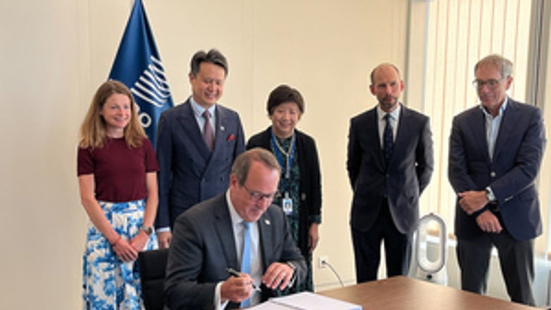 Adam Williams IPO CEO, WIPO DG Daren Tang and delegation