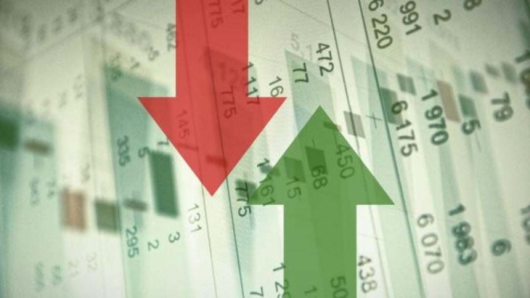 Top law firms favour bank debt over market floatation