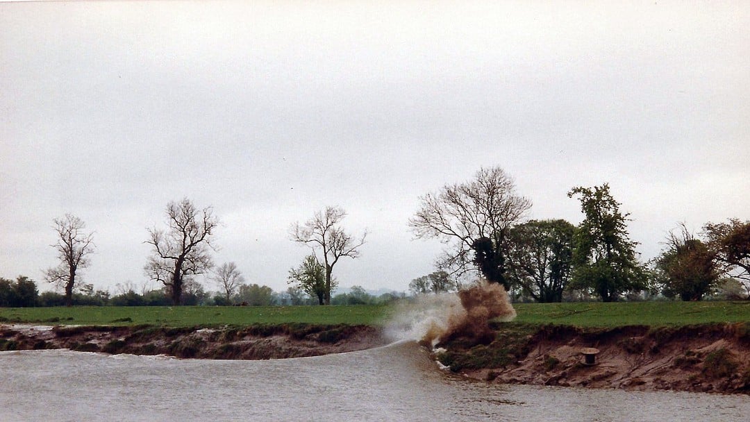 Legal challenge aims to halt growth of intensive poultry industry in River Severn catchment