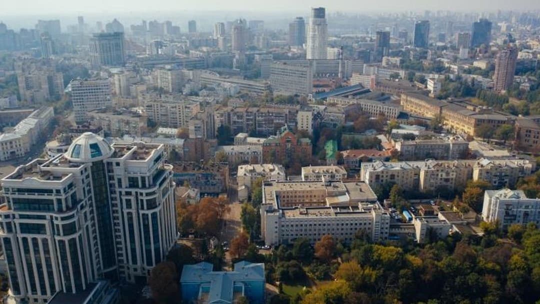 Baker McKenzie, CMS and Dentons close Kyiv offices as Russia declares war on Ukraine      Â