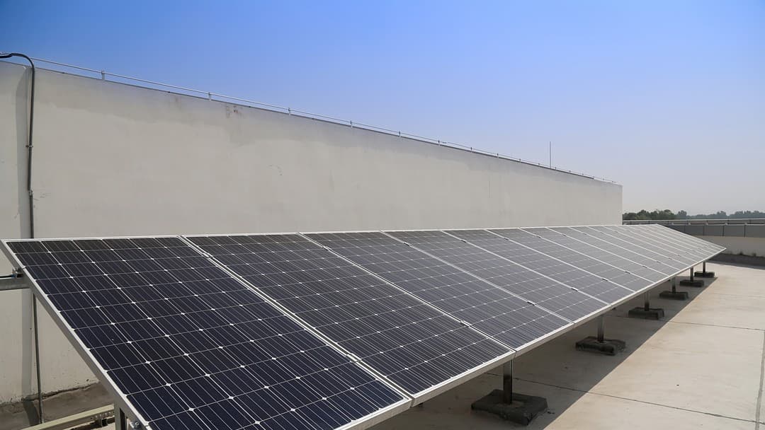 Freeths advises on solar carport project