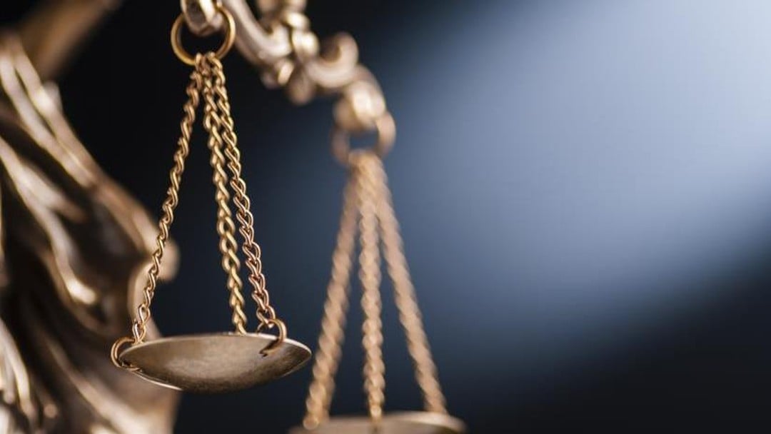 Conveyancing assistant disqualified by SRA for misleading other side